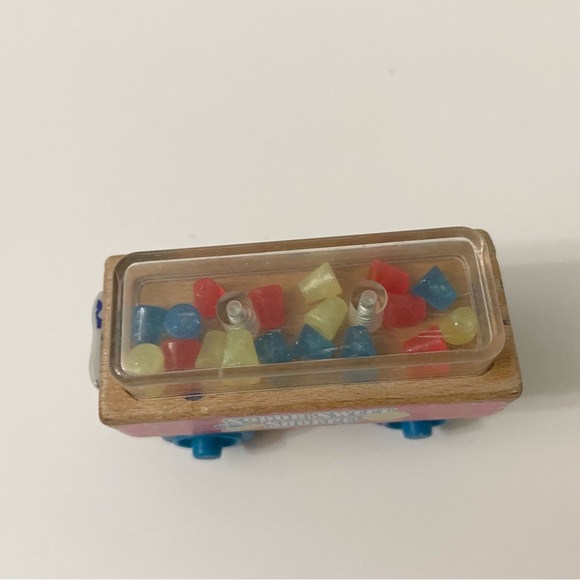 Thomas & Friends Wooden Gumdrop Car Train Sodor Sweet Shoppe - Picture 13 of 14
